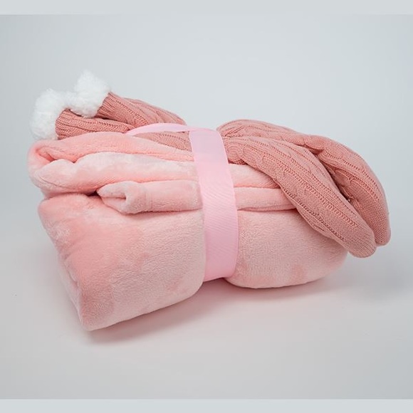 Cozy Cuddler wearable blanket pink with Matching Socks One size - Picture 2 of 12